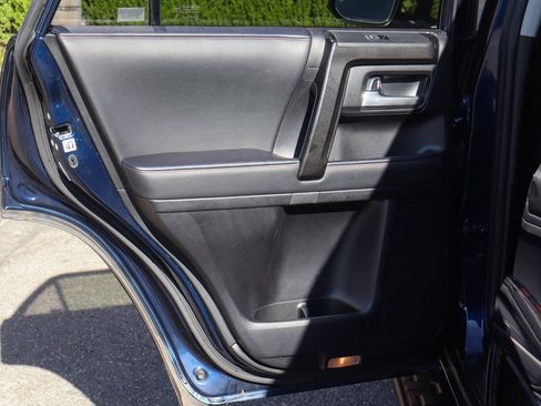 Used 2023 Toyota 4Runner TRD Off-Road image 38