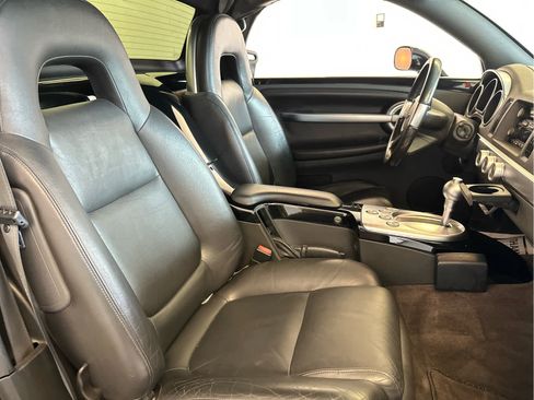 Used 2004 Chevrolet SSR w/ Preferred Equipment Group image 24