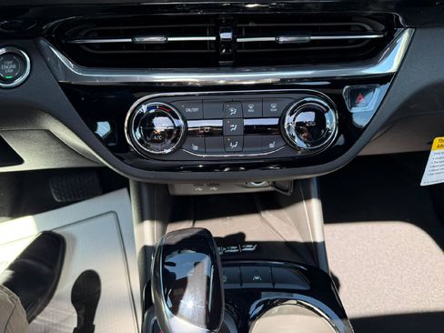 New 2026 Buick Envista Sport Touring w/ Convenience I Package FWD image 17