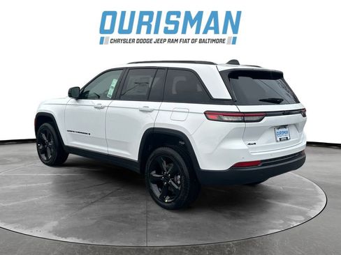 New 2025 Jeep Grand Cherokee image 4