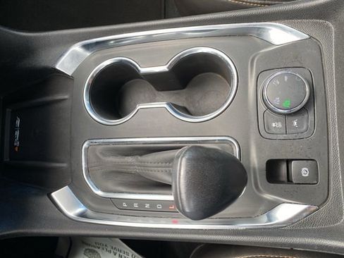 Used 2021 Chevrolet Traverse Premier w/ Redline Edition image 32