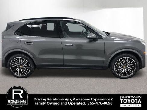 Used 2019 Porsche Cayenne S image 8