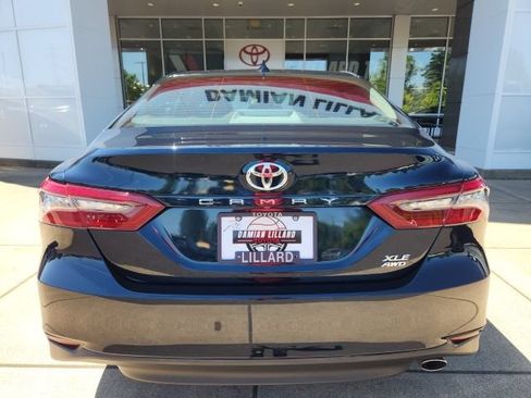 Used 2021 Toyota Camry XLE AWD/4WD image 10