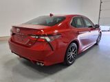 Used 2023 Toyota Camry SE image 3