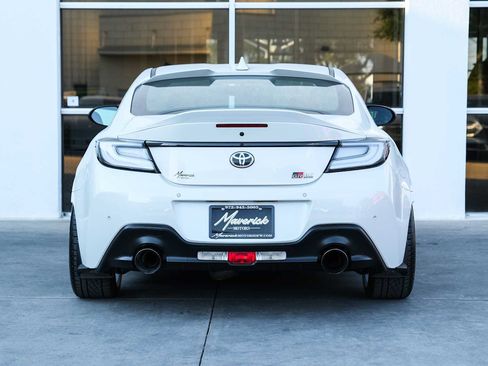 Used 2023 Toyota GR86 Premium RWD image 12