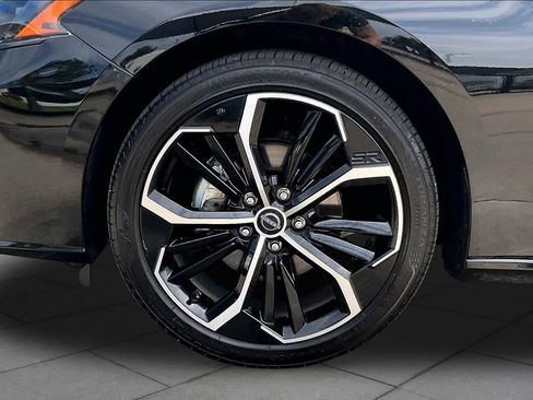 Used 2026 Nissan Altima 2.5 SR FWD image 11