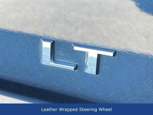 Used 2022 Chevrolet Silverado 1500 LT AWD/4WD image 34