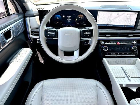 Used 2025 Hyundai Santa Fe Calligraphy FWD image 25