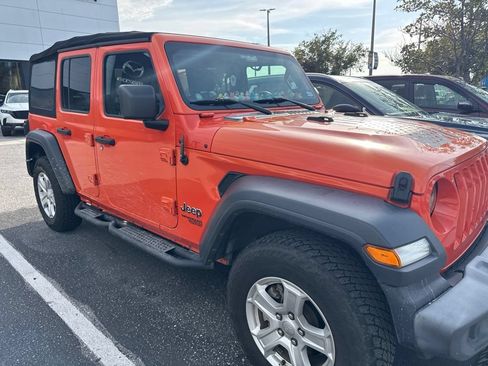 Used 2018 Jeep Wrangler Unlimited Sport S AWD/4WD image 12