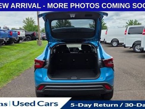 Used 2026 Chevrolet Trax LS w/ LS Convenience Package FWD image 10