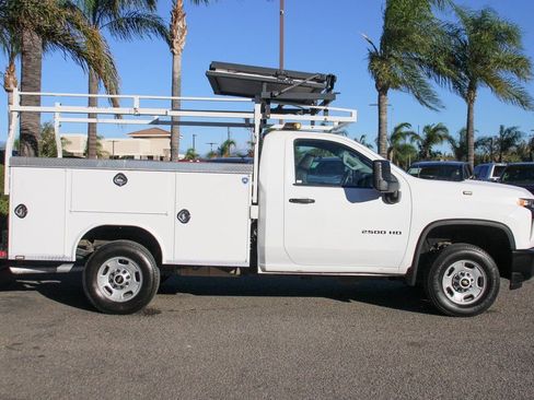 Used 2021 Chevrolet Silverado 2500 W/T RWD image 9