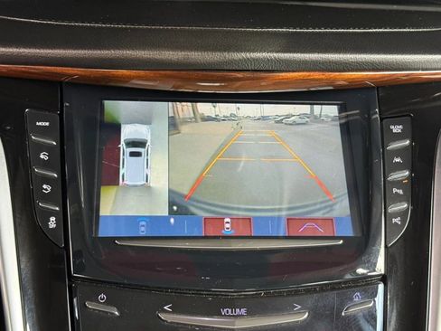 Used 2018 Cadillac Escalade Luxury AWD/4WD image 61
