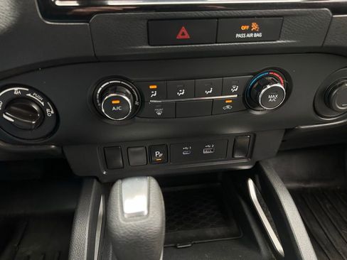 Used 2022 Nissan Frontier SV w/ Technology Package AWD/4WD image 25