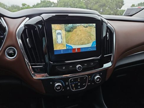 Used 2018 Chevrolet Traverse High Country AWD/4WD image 21