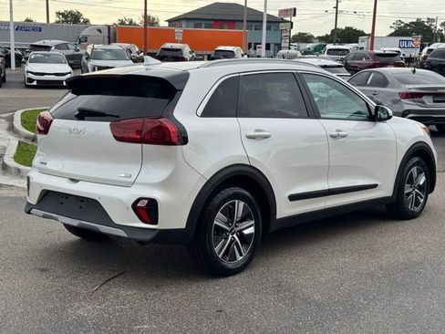 Certified 2022 Kia Niro EX Premium FWD image 4