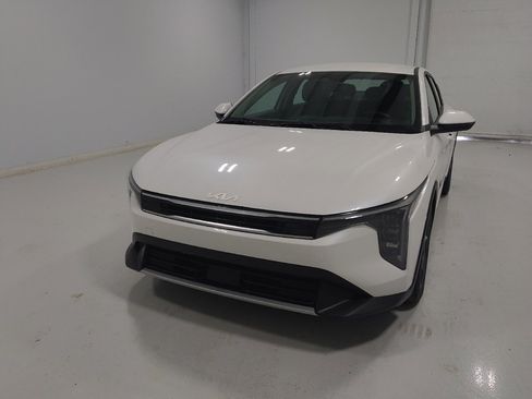 Used 2025 Kia K4 EX FWD image 15