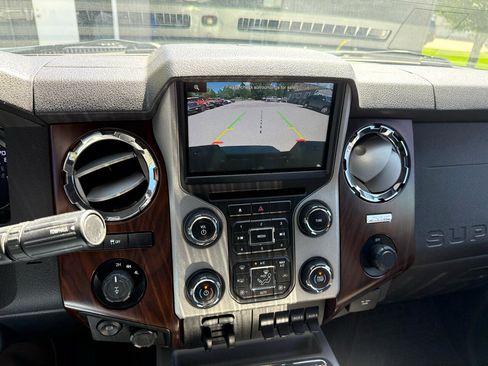 Used 2016 Ford F250 Lariat w/ Chrome Package image 21