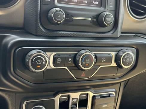 Used 2020 Jeep Wrangler Unlimited Sport S AWD/4WD image 28