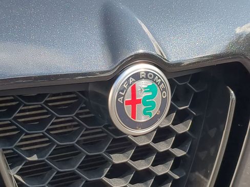 Used 2022 Alfa Romeo Stelvio Sprint AWD/4WD image 11