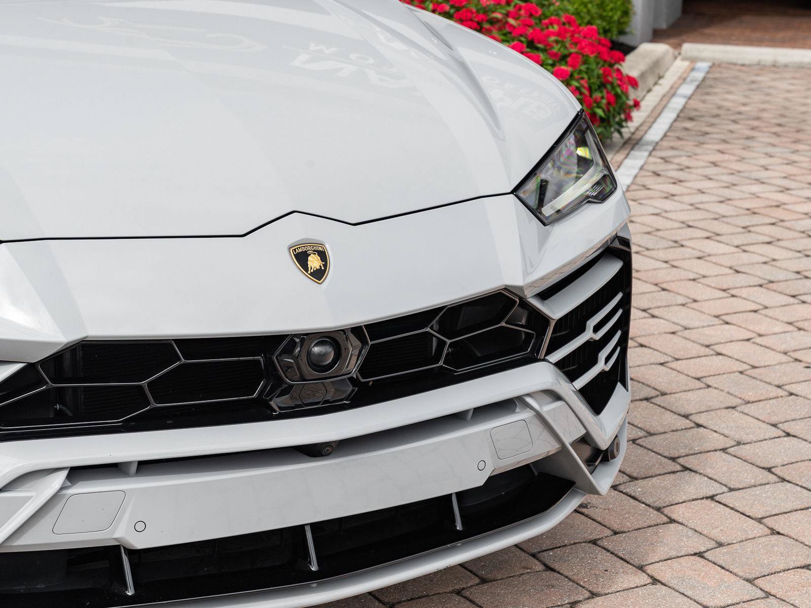 Used 2022 Lamborghini Urus AWD/4WD image 7