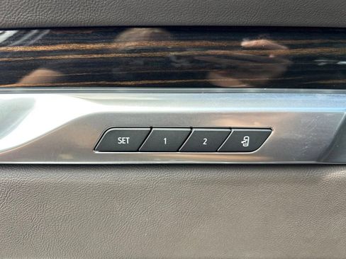 Used 2025 Cadillac Escalade Premium Luxury RWD image 62