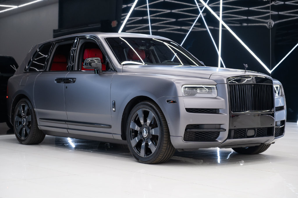 Used 2022 Rolls-Royce Cullinan AWD/4WD image 1