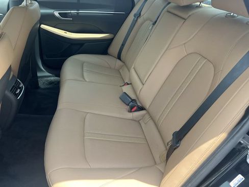 Certified 2025 Hyundai Sonata Limited FWD image 40