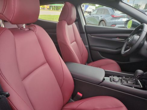 New 2026 MAZDA MAZDA3 Carbon AWD/4WD image 32