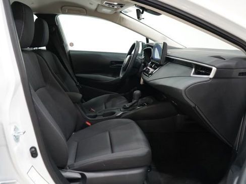 Used 2025 Toyota Corolla LE image 35