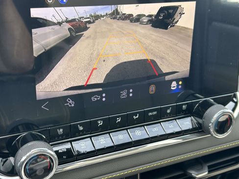 New 2026 Chevrolet Colorado ZR2 w/ Technology Package AWD/4WD image 24