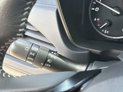 Used 2025 Subaru Forester Premium w/ Convenience Package #1 image 40