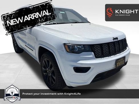 Used 2018 Jeep Grand Cherokee Altitude AWD/4WD image 1