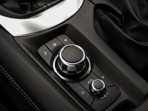 New 2026 MAZDA MX-5 Miata Club w/ Interior Package RWD image 19