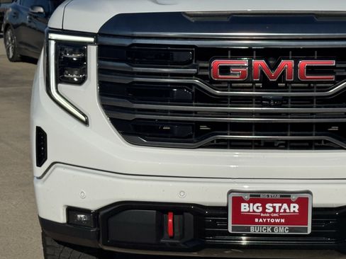 Used 2024 GMC Sierra 1500 AT4 w/ Technology Package image 6