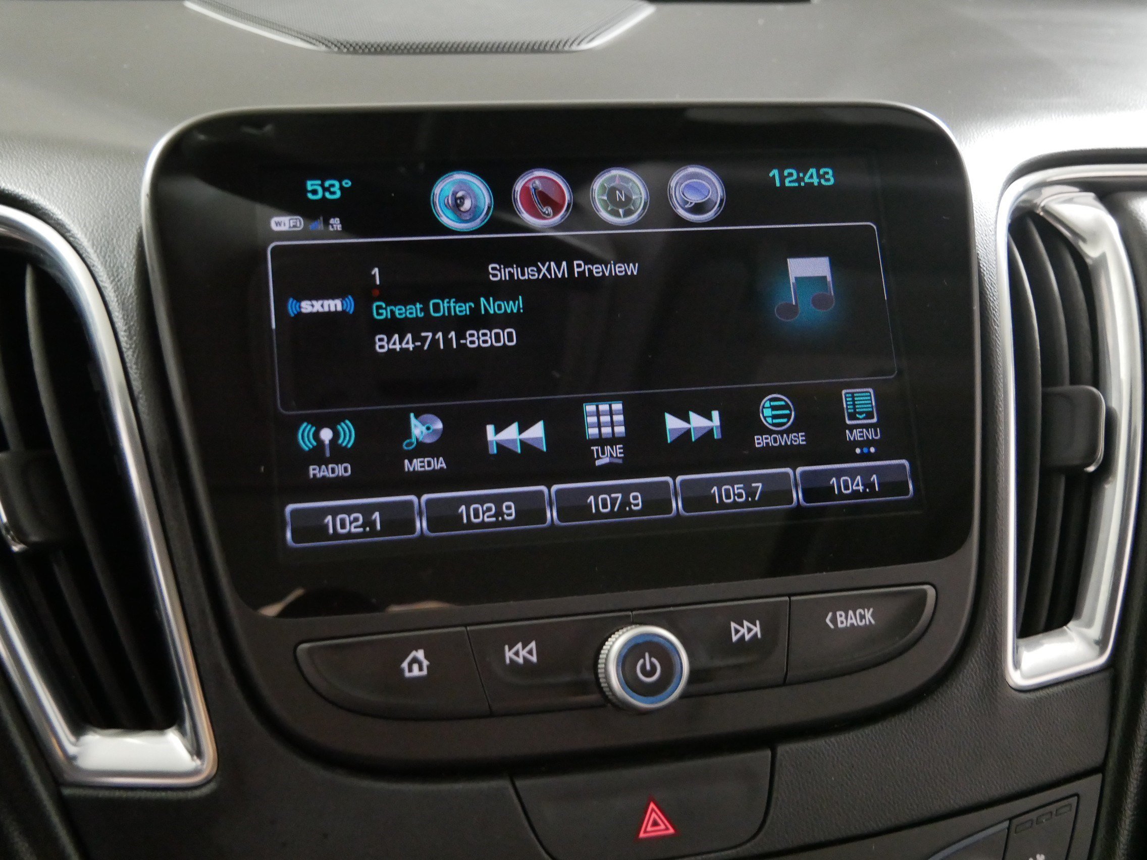 Used 2017 Chevrolet Malibu Premier w/ Premier Sun and Wheel Package FWD image 22