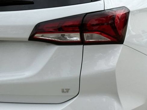 Used 2024 Chevrolet Equinox LT FWD image 7