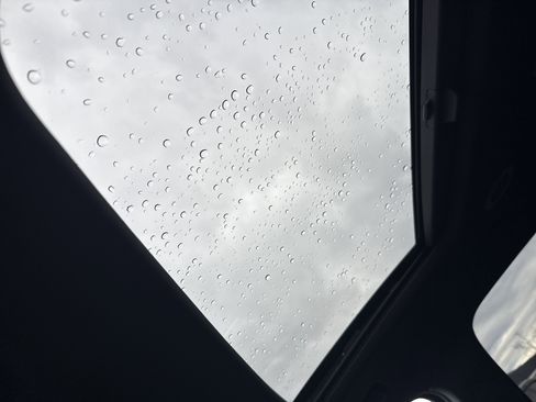 Used 2023 Buick Enclave Essence w/ Experience Buick Package image 32