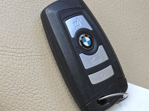 Used 2011 BMW 528i Sedan image 34