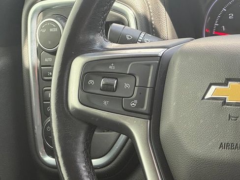 Used 2022 Chevrolet Silverado 1500 LTZ AWD/4WD image 19