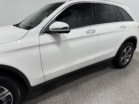 Used 2022 Mercedes-Benz GLC 300 4MATIC w/ Multimedia Package Lite image 4