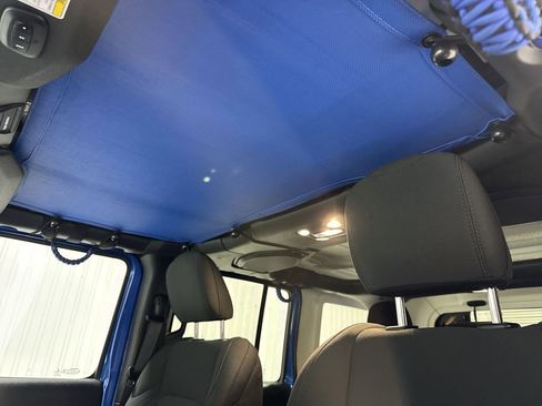 Used 2021 Jeep Wrangler Unlimited Sport image 19