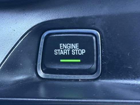 Used 2020 Chevrolet Camaro LT image 32