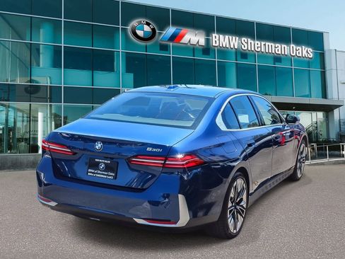 Used 2026 BMW 530i RWD image 4
