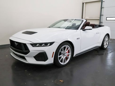 Used 2024 Ford Mustang GT Premium RWD image 8