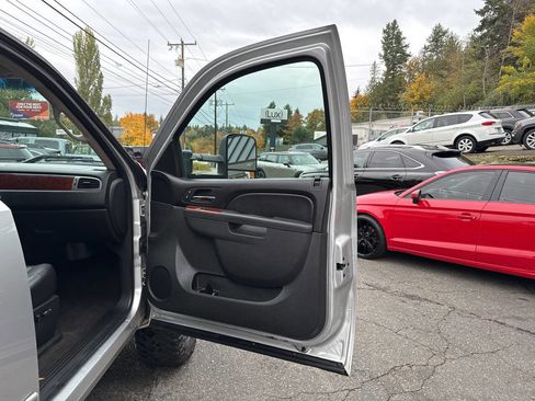 Used 2010 GMC Sierra 2500 SLT image 13