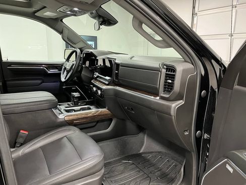 Used 2024 GMC Sierra 1500 Elevation w/ Elevation Premium Package AWD/4WD image 49