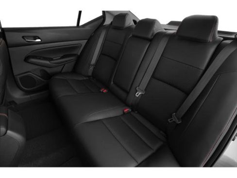 Used 2022 Nissan Altima 2.5 SR w/ Midnight Edition Package FWD image 16