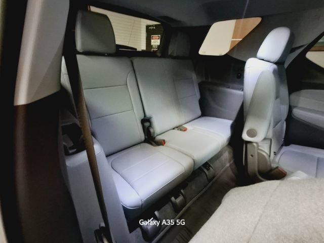 Used 2020 Chevrolet Traverse Premier w/ LPO, Floor Liner Package AWD/4WD image 20