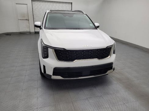 Used 2024 Kia Sorento S w/ Panoramic Sunroof Package FWD image 14