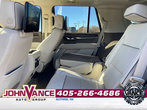 Used 2021 GMC Yukon Denali w/ Denali Premium Package image 4
